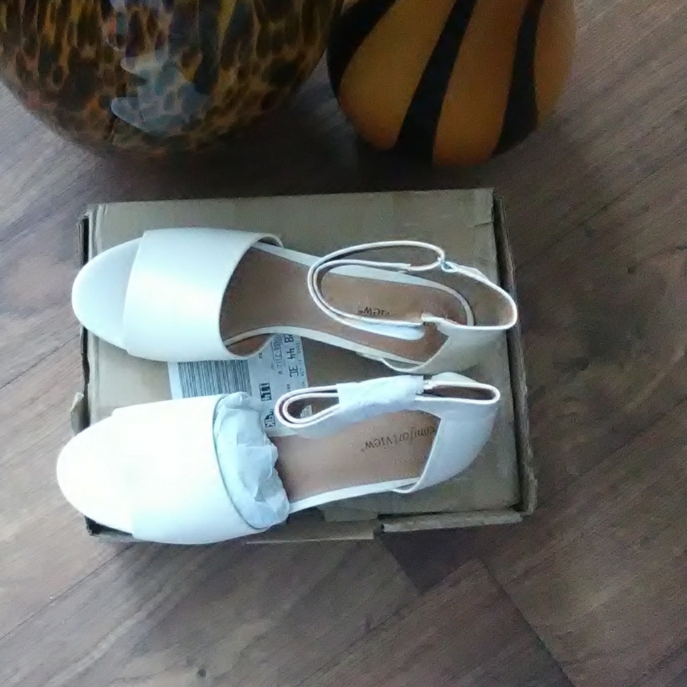 Comfortview sandals